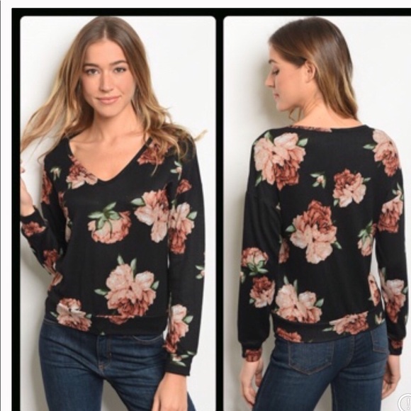 Available by Angela Fashion Tops - 💔50% Off💔 Available by Angela Long Sleeve Floral